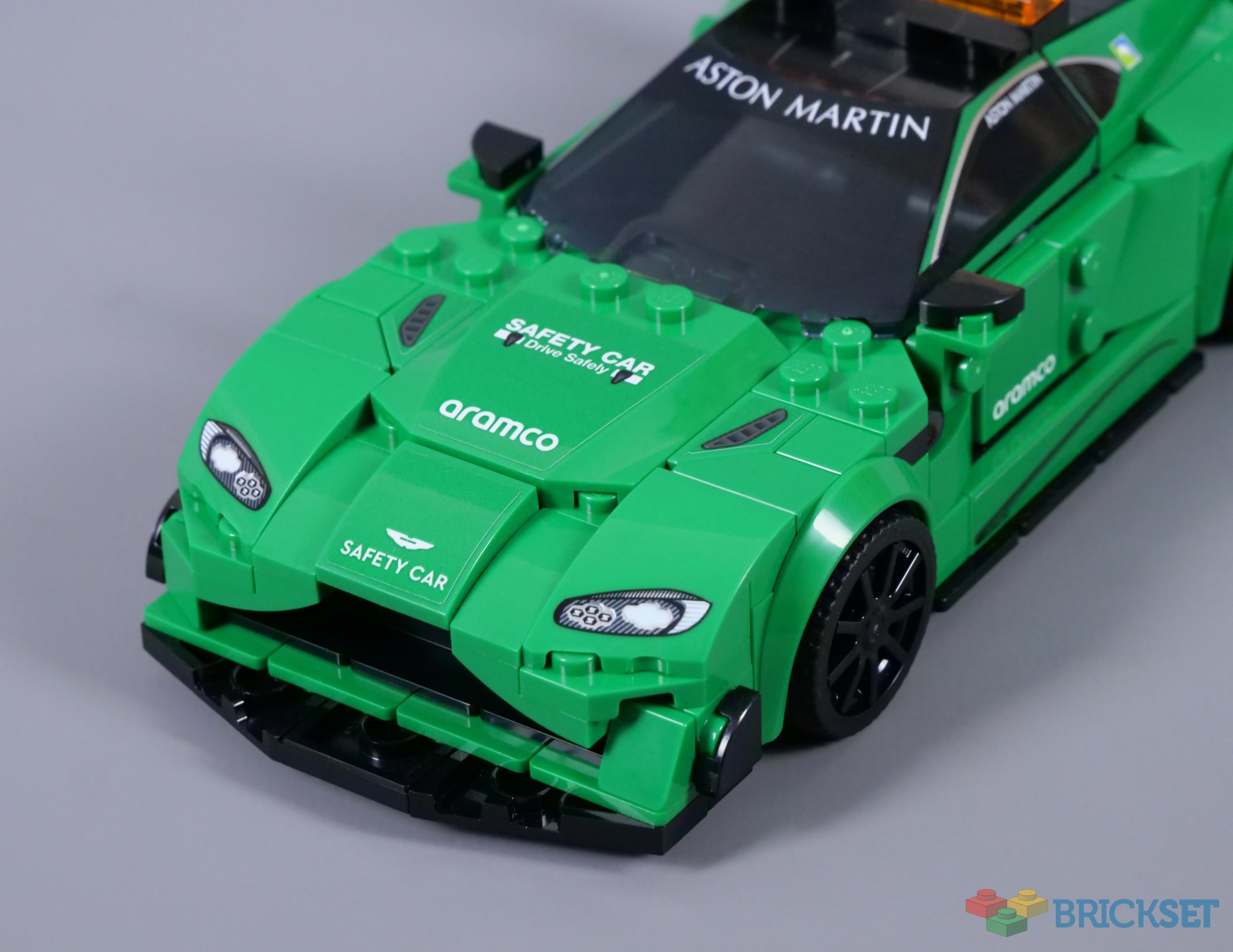 VALERIAN パンフレット LEGO Instructions for set 76925 Aston Martin Vantage Safety
